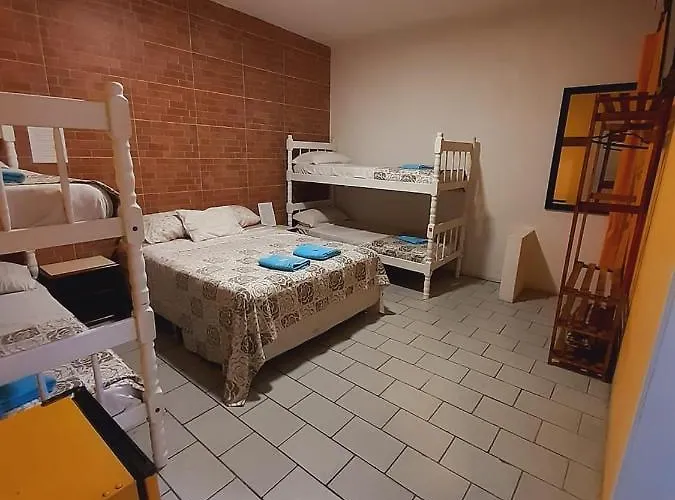 Bc Paradise Hostel & Suites